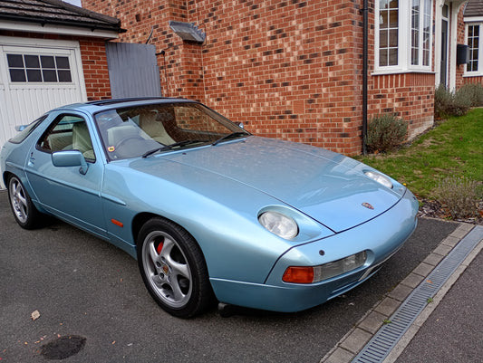 Porsche 928 S4
