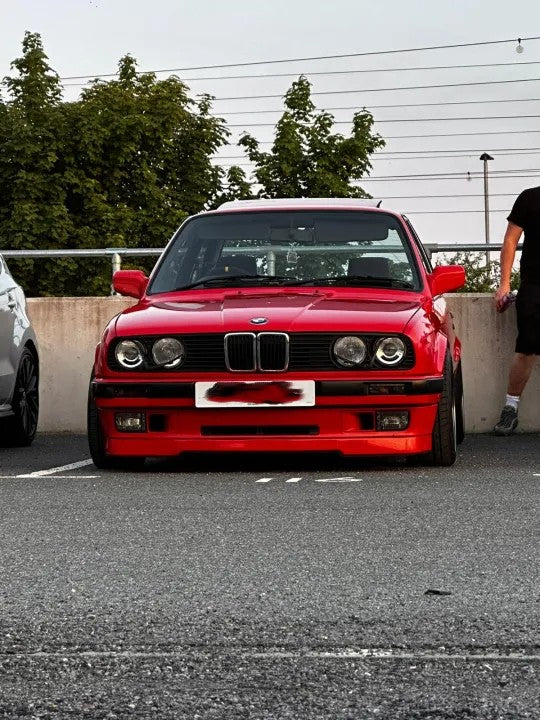 BMW E30 320i SE