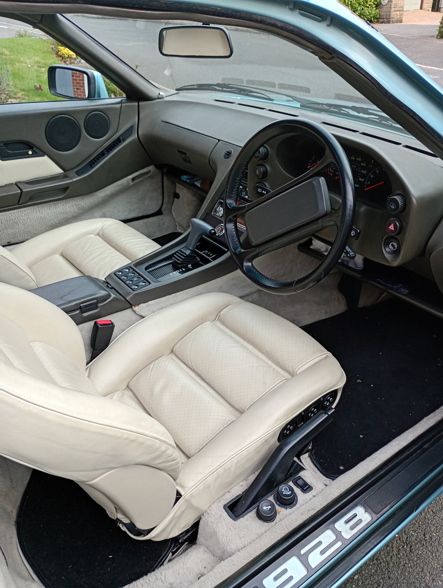 Porsche 928 S4