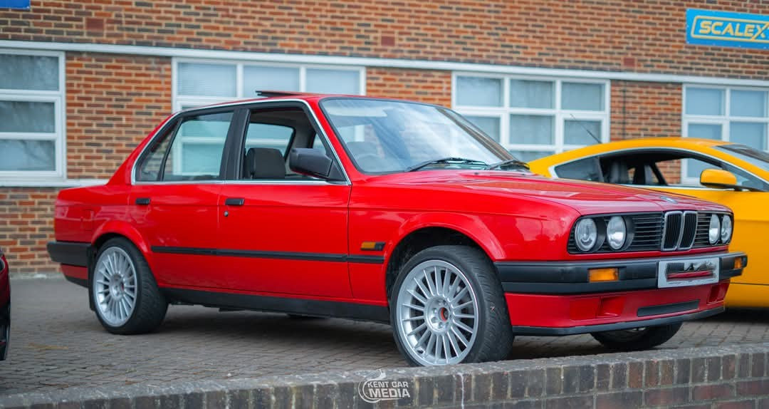 BMW E30 318i auto