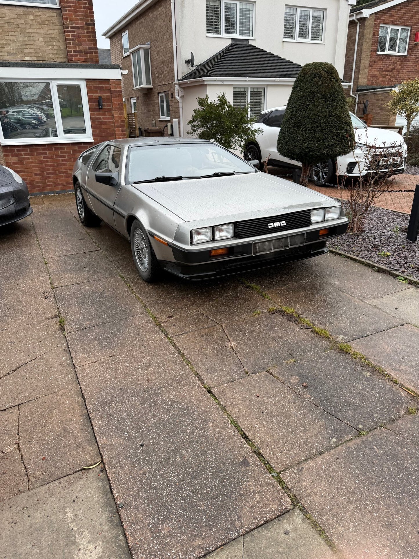 DeLorean DMC-12