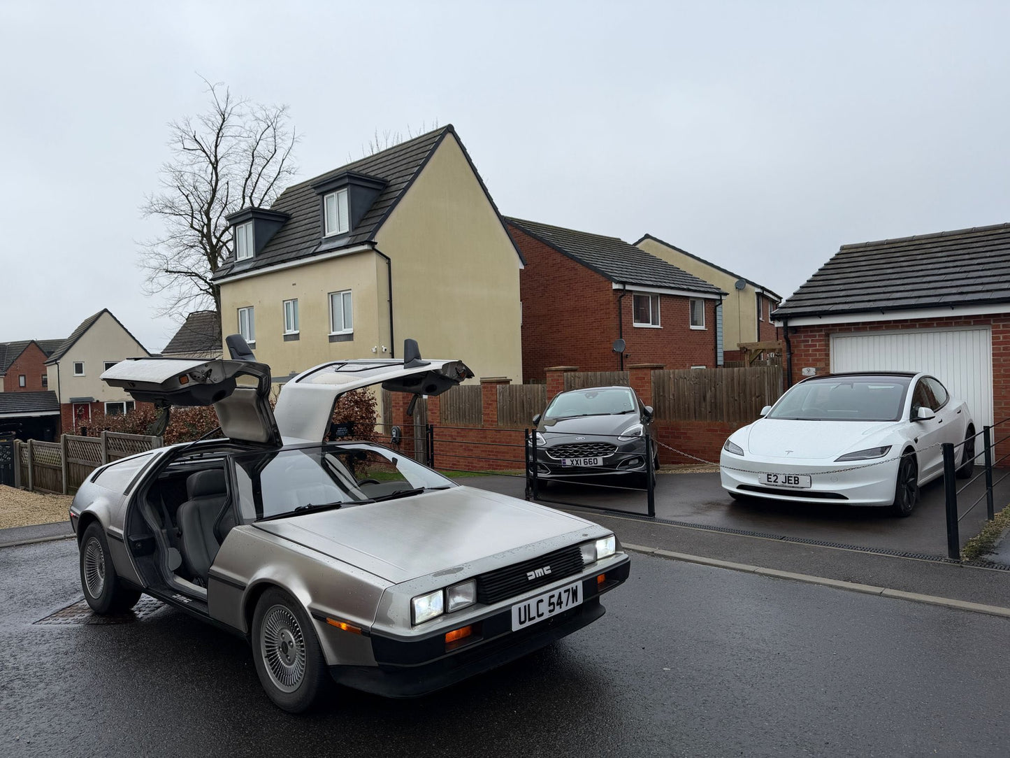 DeLorean DMC-12