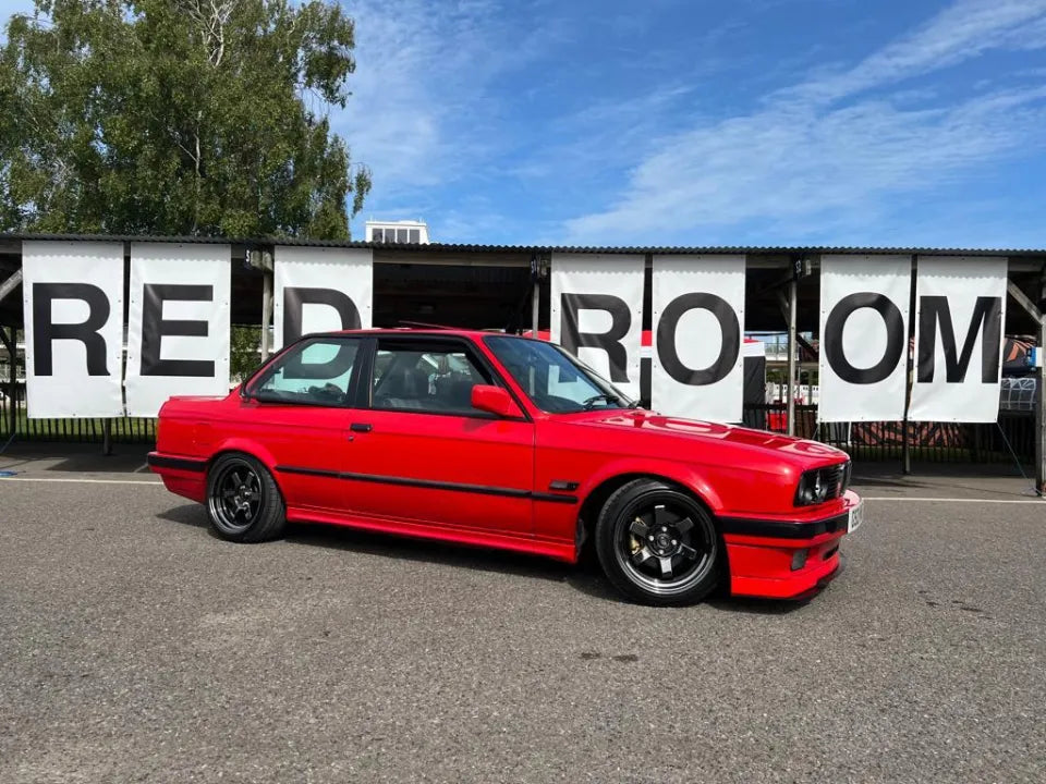 BMW E30 320i SE