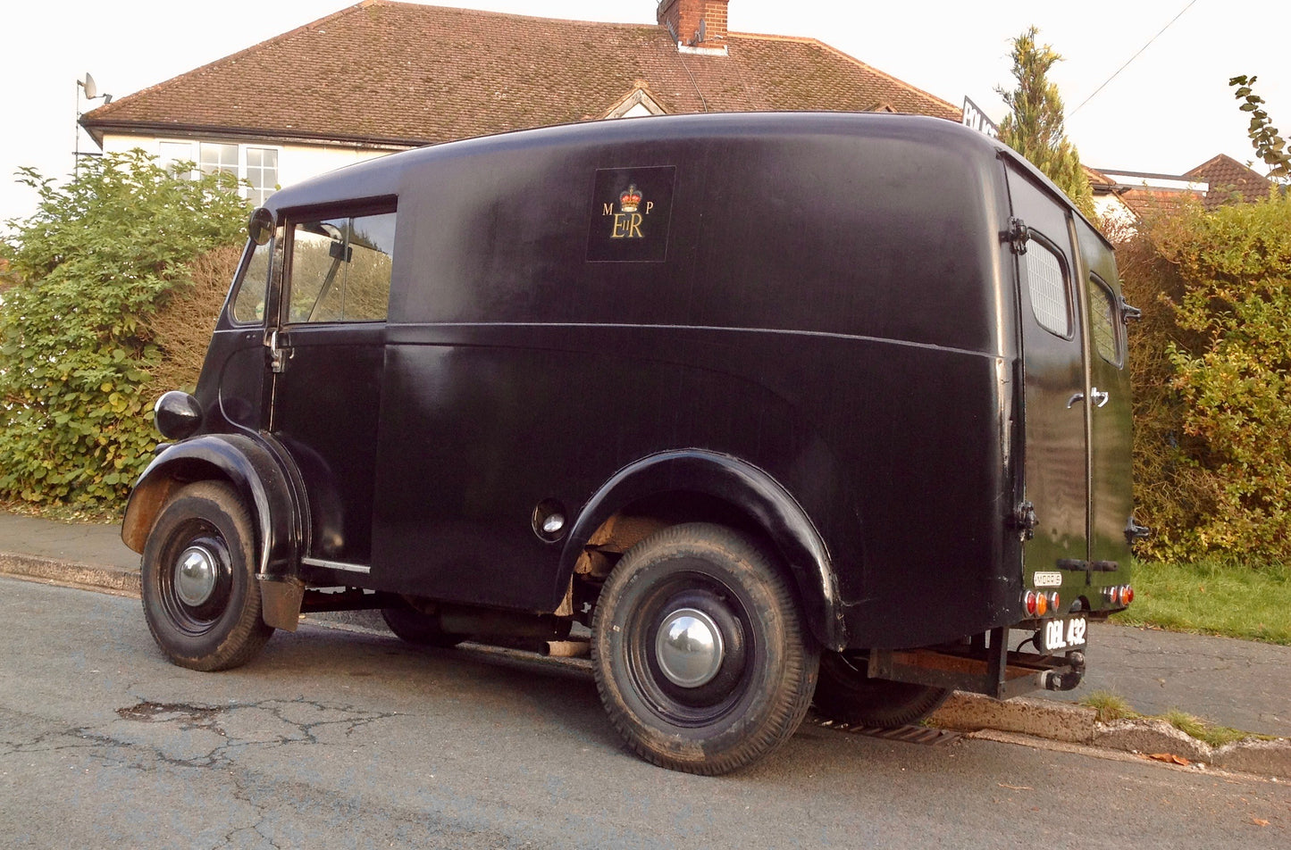 Morris JB van