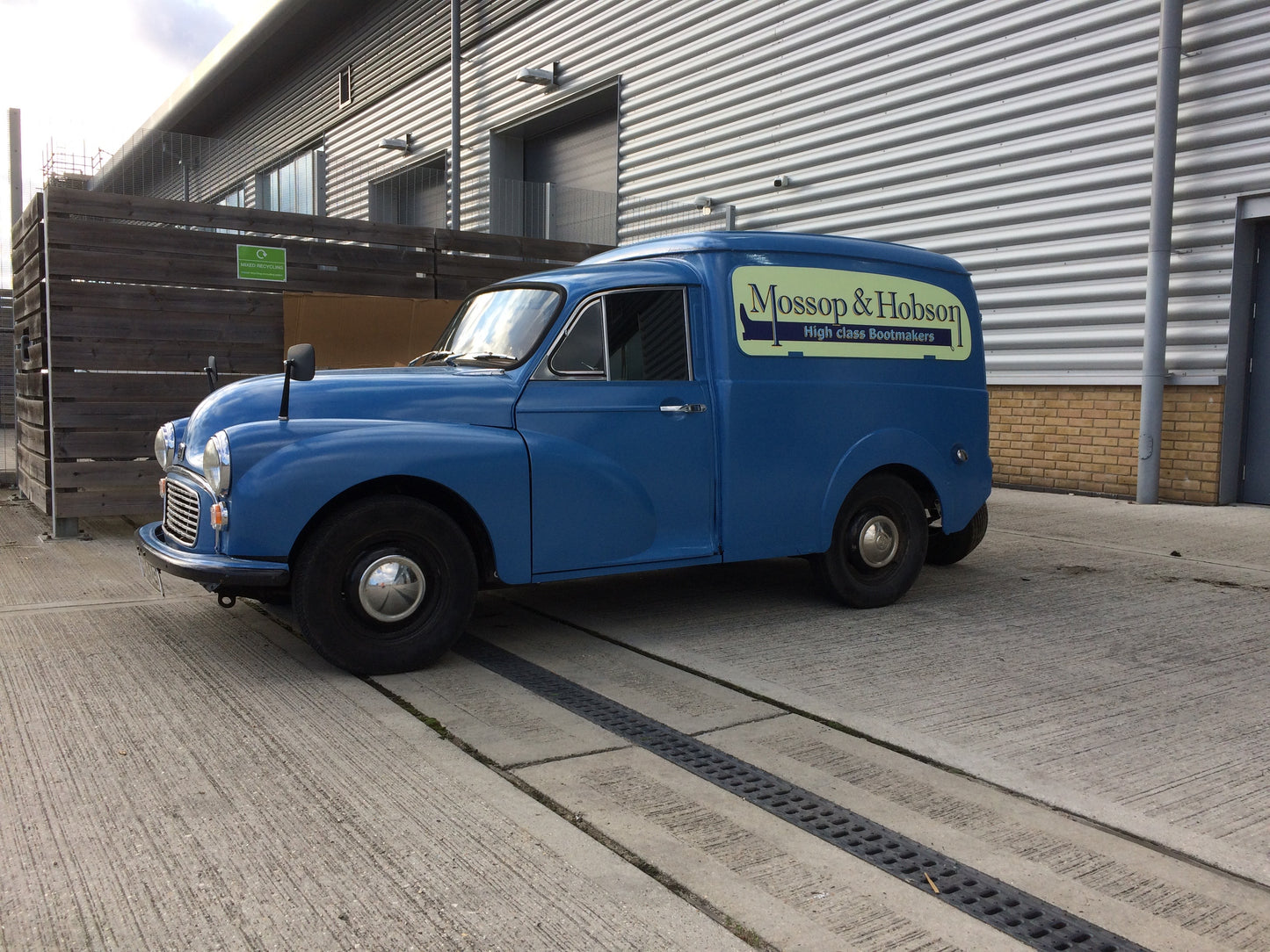 Austin Morris Van