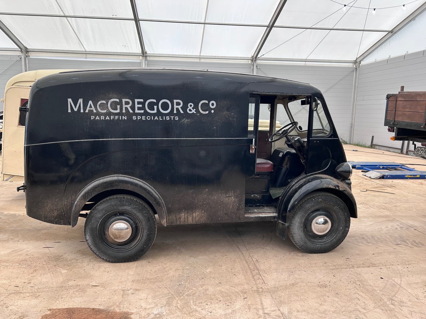 Morris JB van