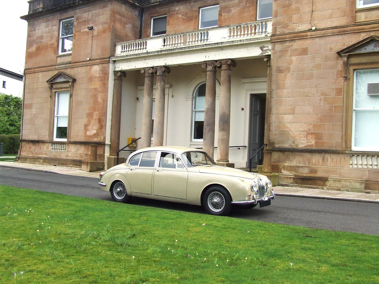 Jaguar 240 (MK II)