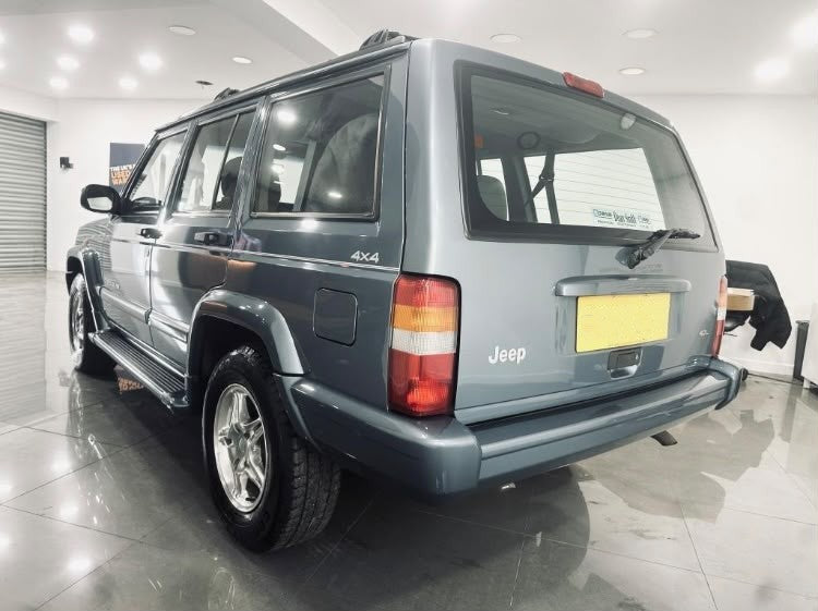 Jeep Cherokee
