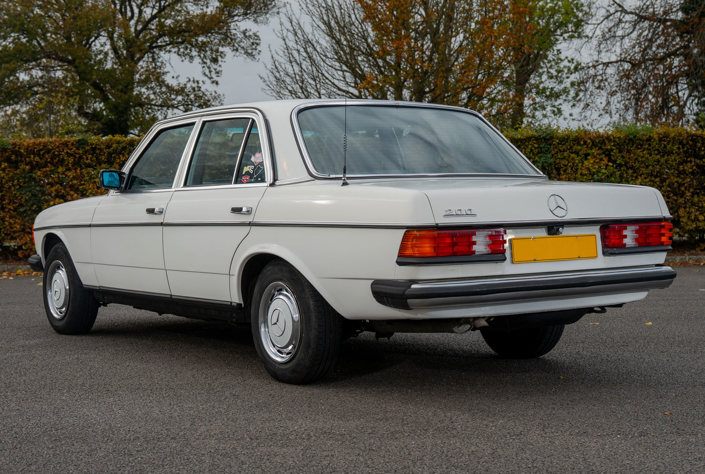 Mercedes Benz W123 200