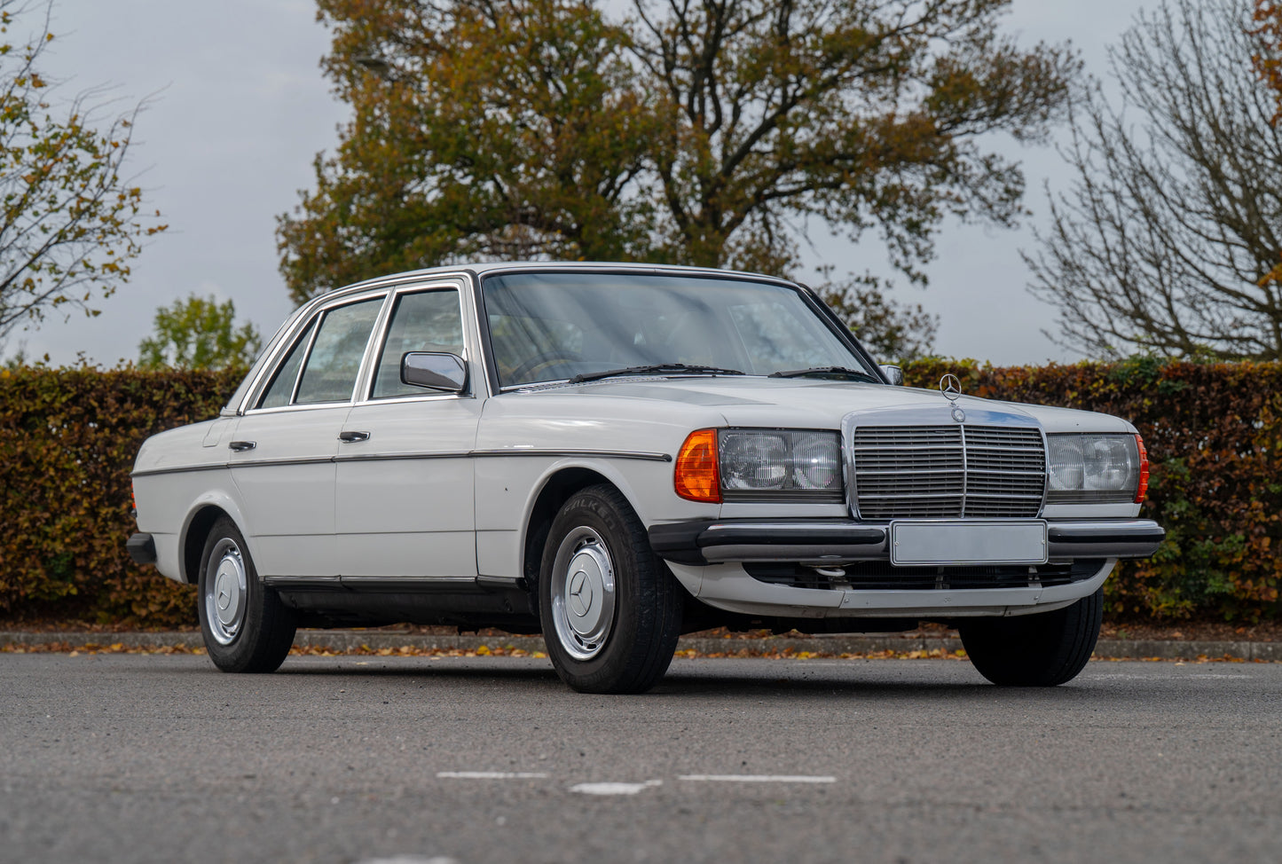 Mercedes Benz W123 200